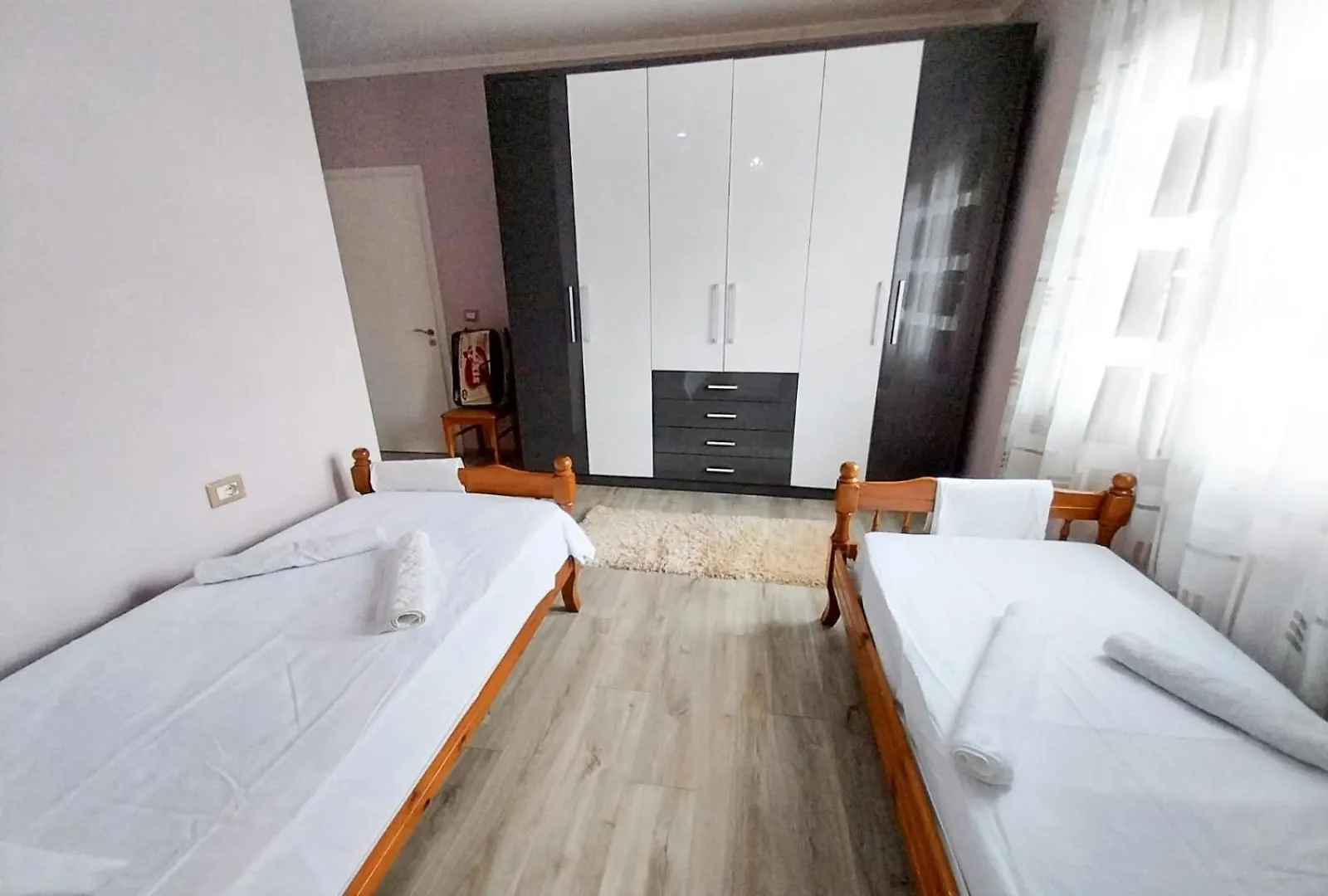 Sion Rooms Krujë 公寓