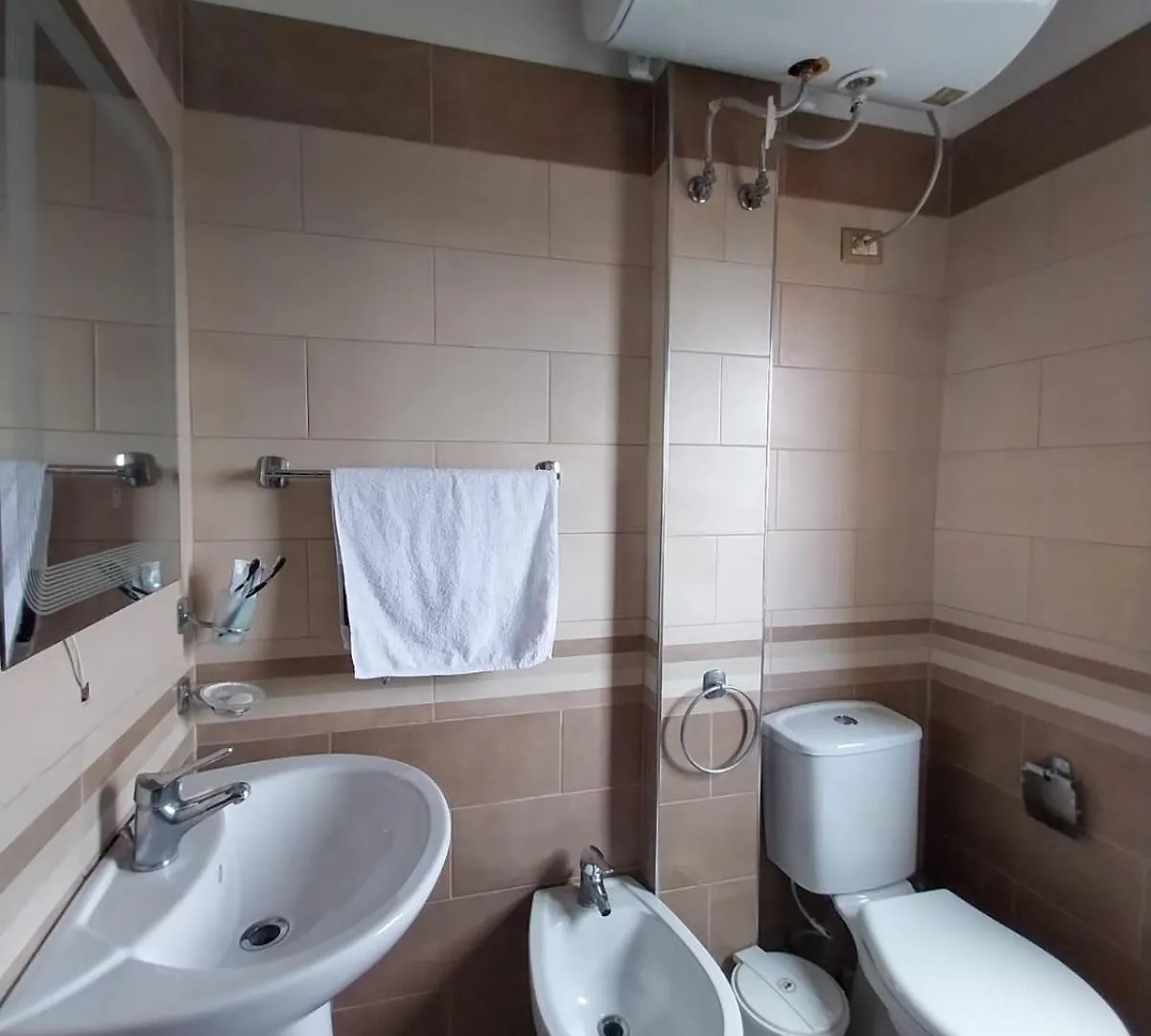 Sion Rooms Krujë 0*,